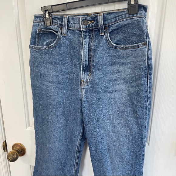 Levi's Premium 70s High Rise Flare Jeans Women's 27 Blue Denim Distressed - Picture 3 of 5